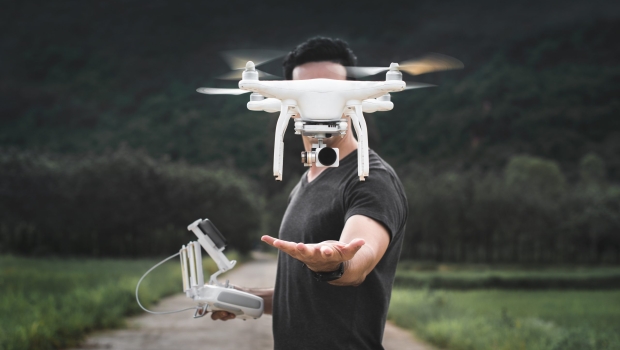 Professionelle Drohnenaufnahmen von Immobilien im Wohngebiet – Preise und was erlaubt ist